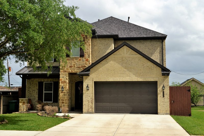 Uneven Garage Doors